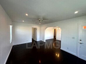 5036 Ladd Ave in Los Angeles, CA - Building Photo - Building Photo