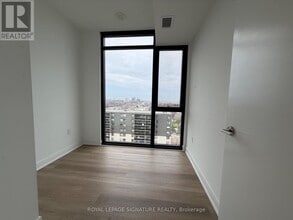 86 Dundas St E in Mississauga, ON - Building Photo - Building Photo