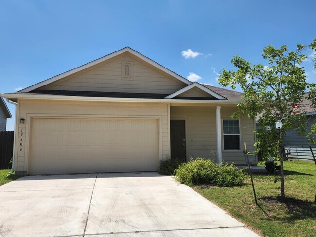 13306 Mussel Rn in Elgin, TX - Building Photo - Building Photo