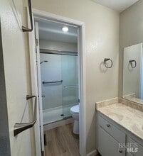 220 Vineyard Dr in Healdsburg, CA - Building Photo - Building Photo