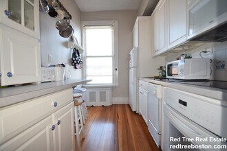 554 E 4th St, Unit 3 in Boston, MA - Building Photo - Building Photo