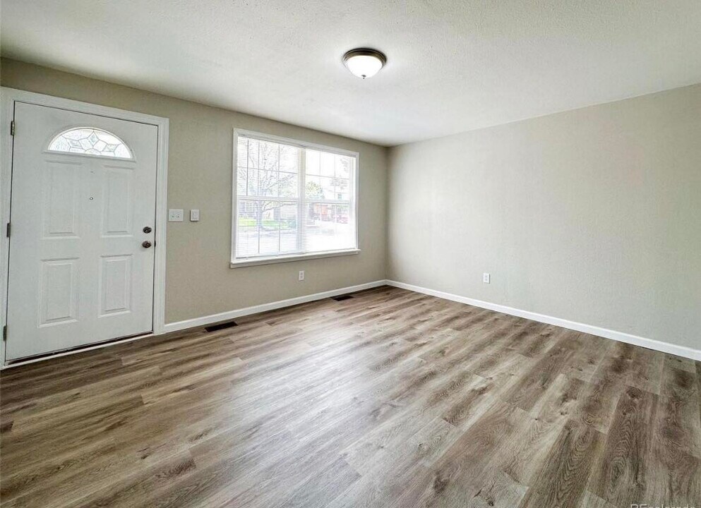 14995 E Columbia Dr Photo