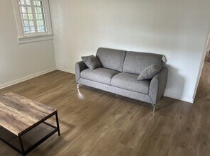 3525 S Budlong Ave, Unit 3525 in Los Angeles, CA - Building Photo - Building Photo