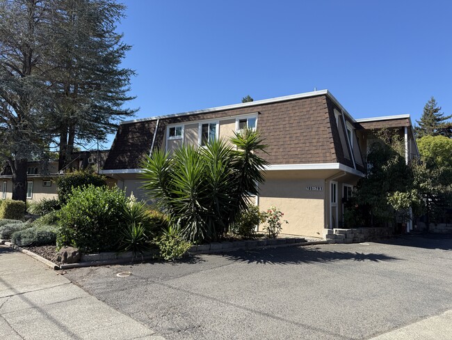 789 S Freeway Dr, Unit 789 in Napa, CA - Building Photo - Building Photo