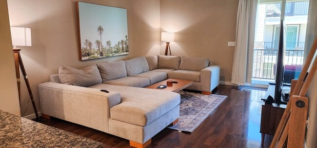 3069 Meadow Run Walk in Sacramento, CA - Foto de edificio - Building Photo