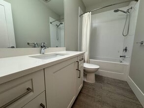 24735 101B Av in Maple Ridge, BC - Building Photo - Building Photo