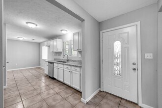 4 Little John Ln in Conroe, TX - Building Photo - Building Photo