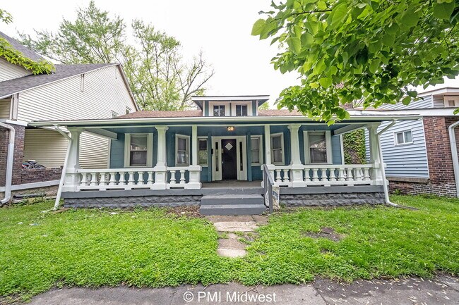 property at 130 N Gladstone Ave