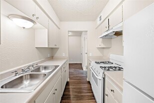 2314 Greenfield Pkwy in Austin, TX - Building Photo