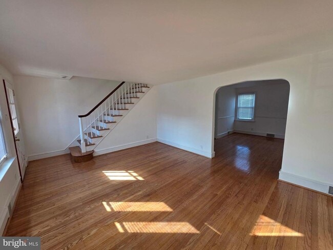 property at 5 Dowling Ave