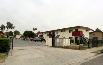 700-800 S Weitzel St in Oceanside, CA - Building Photo - Building Photo