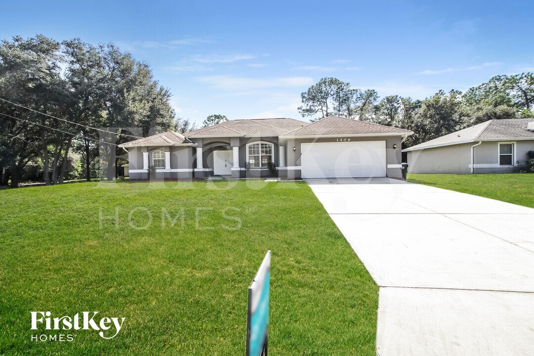 1406 Glenan Rd in North Port, FL - Building Photo