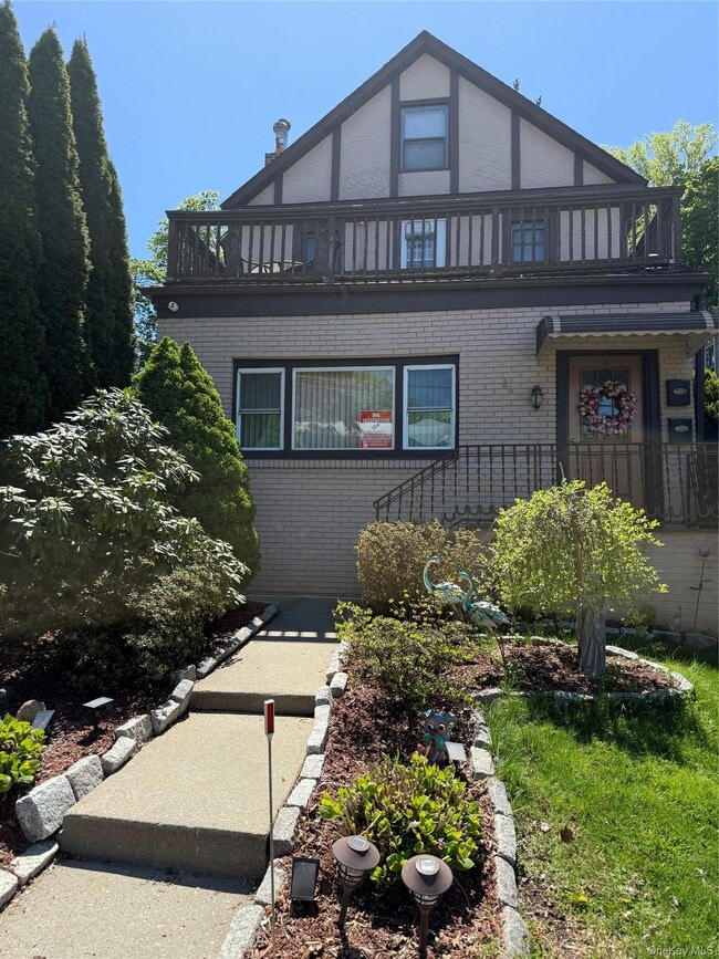 26 Florence Ave