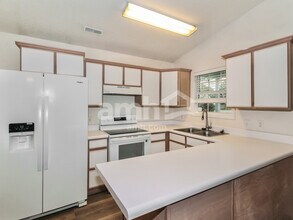 7529 Foxwerth Dr in Wilmington, NC - Building Photo - Building Photo