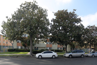 St Andrews Terrace in Los Angeles, CA - Building Photo - Building Photo