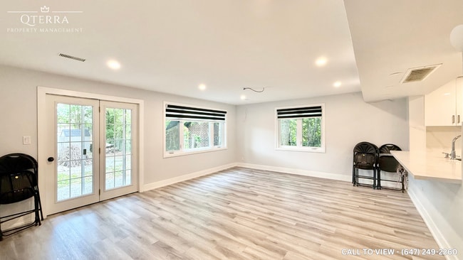 property at 1765 Woodview Av