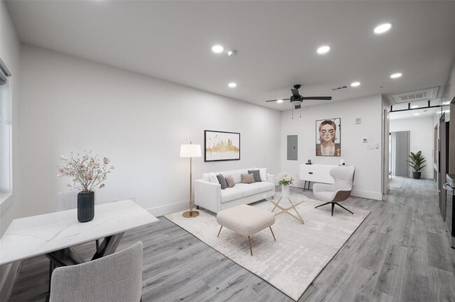 1846 Richmond Ave.-Unit -9 in Houston, TX - Foto de edificio - Building Photo