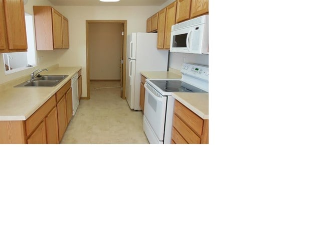 Belsly VII Townhomes in Moorhead, MN - Building Photo - Building Photo