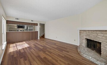 4813 Yucca Hill Dr in Austin, TX - Building Photo - Building Photo