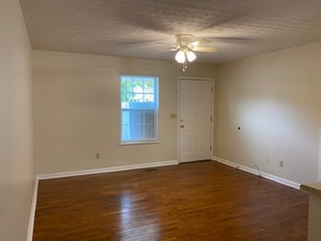 411 Filter Plant Rd in Franklin, KY - Building Photo - Building Photo