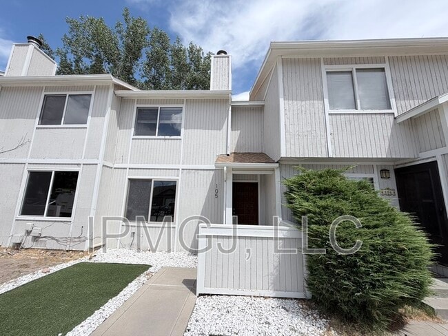 property at 1305 Wellington Ave