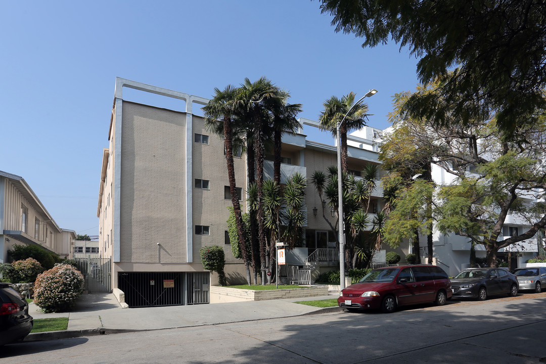 815 S Wooster St in Los Angeles, CA - Building Photo