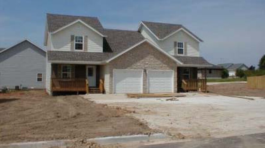 Remington & Tarawa Terrace in Waynesville, MO - Building Photo