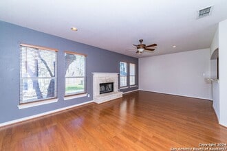 711 Sycamore Moon in San Antonio, TX - Building Photo - Building Photo