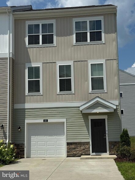 property at 400 Honeyberry Ln
