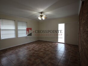 2900 Meadowlark Ln in Tyler, TX - Building Photo - Building Photo