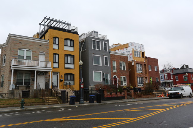 2801 Sherman Ave NW in Washington, DC - Building Photo - Building Photo