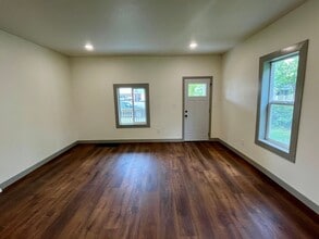 613 E Wausau Ave in Wausau, WI - Building Photo - Building Photo