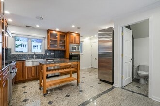 1073 S Park Terrace in Chicago, IL - Building Photo - Building Photo