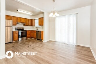 5409 Avebury Ln, Unit 212 in Knoxville, TN - Foto de edificio - Building Photo