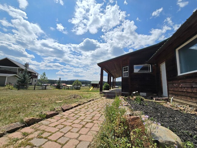 313 Morrow in Pagosa Springs, CO - Foto de edificio - Building Photo