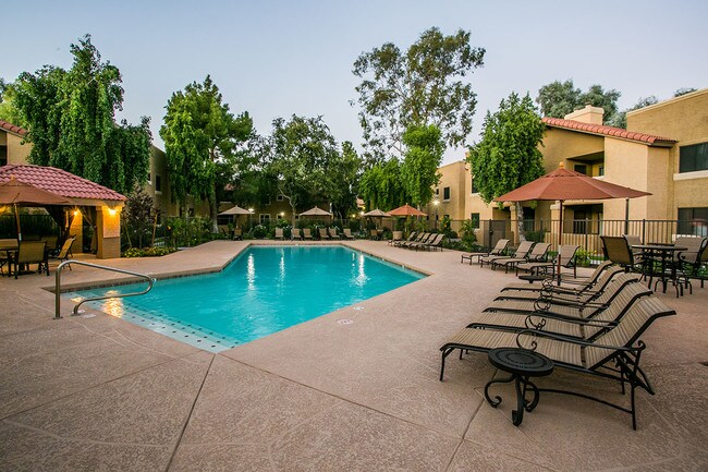 Towne Square Apartment Homes in Chandler, AZ - Foto de edificio - Building Photo