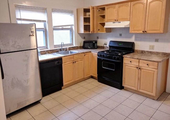 35 Rose St, Unit 2