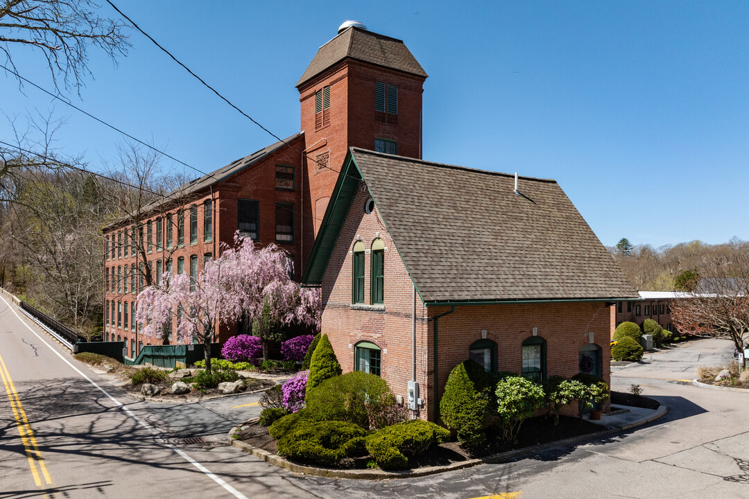 Sanford Mill Condominiums in Medway, MA - Building Photo