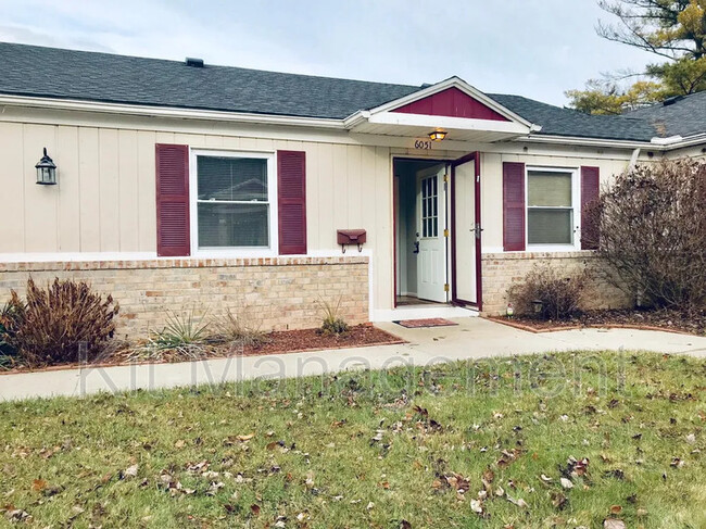 6055 Lewis Ave in Toledo, OH - Building Photo - Building Photo