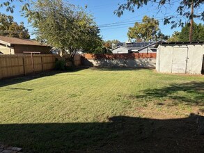 725 E Princeton Ave in Fresno, CA - Building Photo - Building Photo