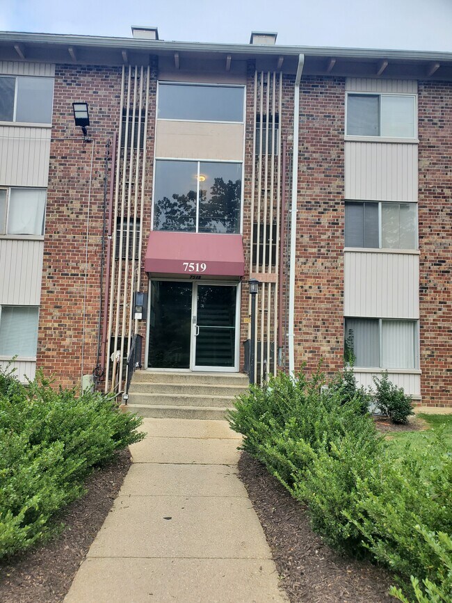 7519 Riverdale Rd Rentals in New Carrollton, MD