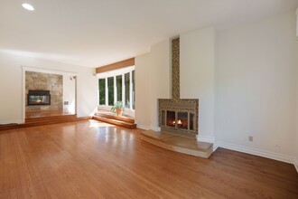 388 Taconic Rd in Greenwich, CT - Building Photo - Building Photo