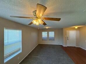 4221 Meadowknoll Dr in Fort Worth, TX - Building Photo - Building Photo