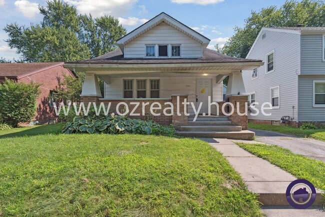 property at 1263 Crestwood Rd