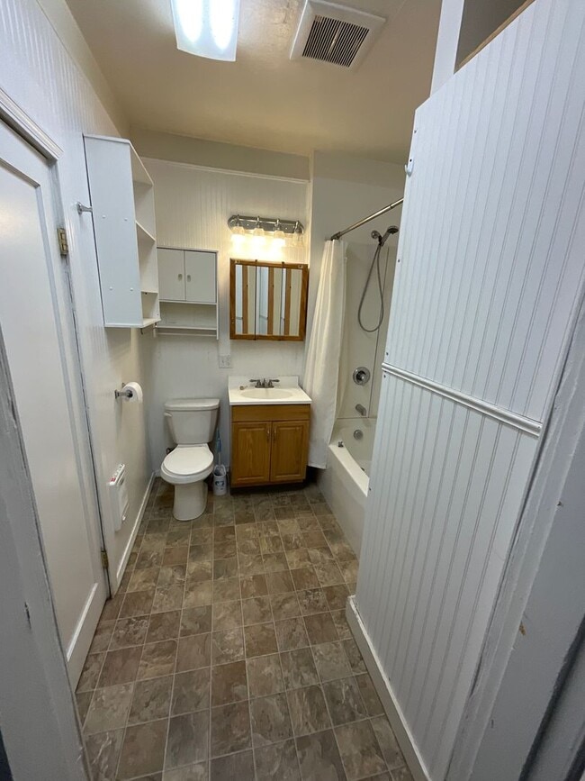 2304 N Fir St in La Grande, OR - Building Photo - Building Photo