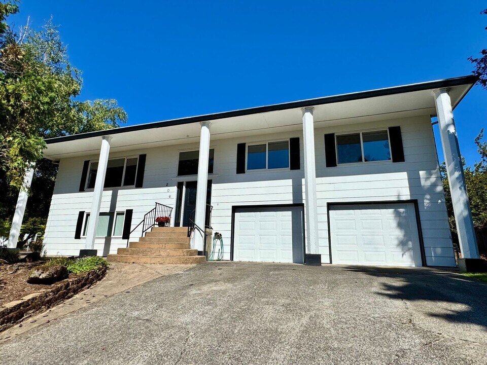 206 NE 127th St in Vancouver, WA - Building Photo