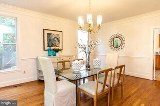6413 Wilson Ln in Bethesda, MD - Building Photo - Building Photo