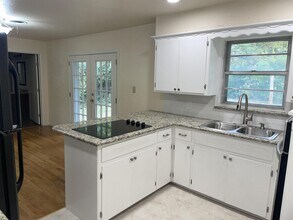 1503 Oakwood Dr in Norman, OK - Building Photo - Building Photo