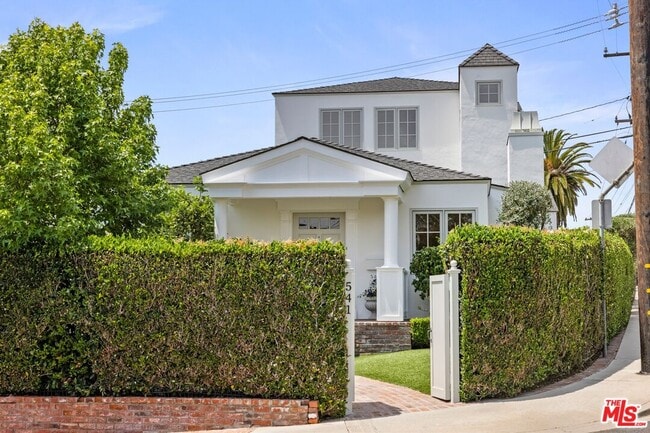 541 Homer St in Manhattan Beach, CA - Building Photo - Building Photo