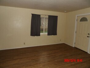 1310 X Ave in La Grande, OR - Building Photo - Building Photo
